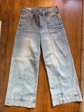 GAP Light Wash Wide-Leg Jeans